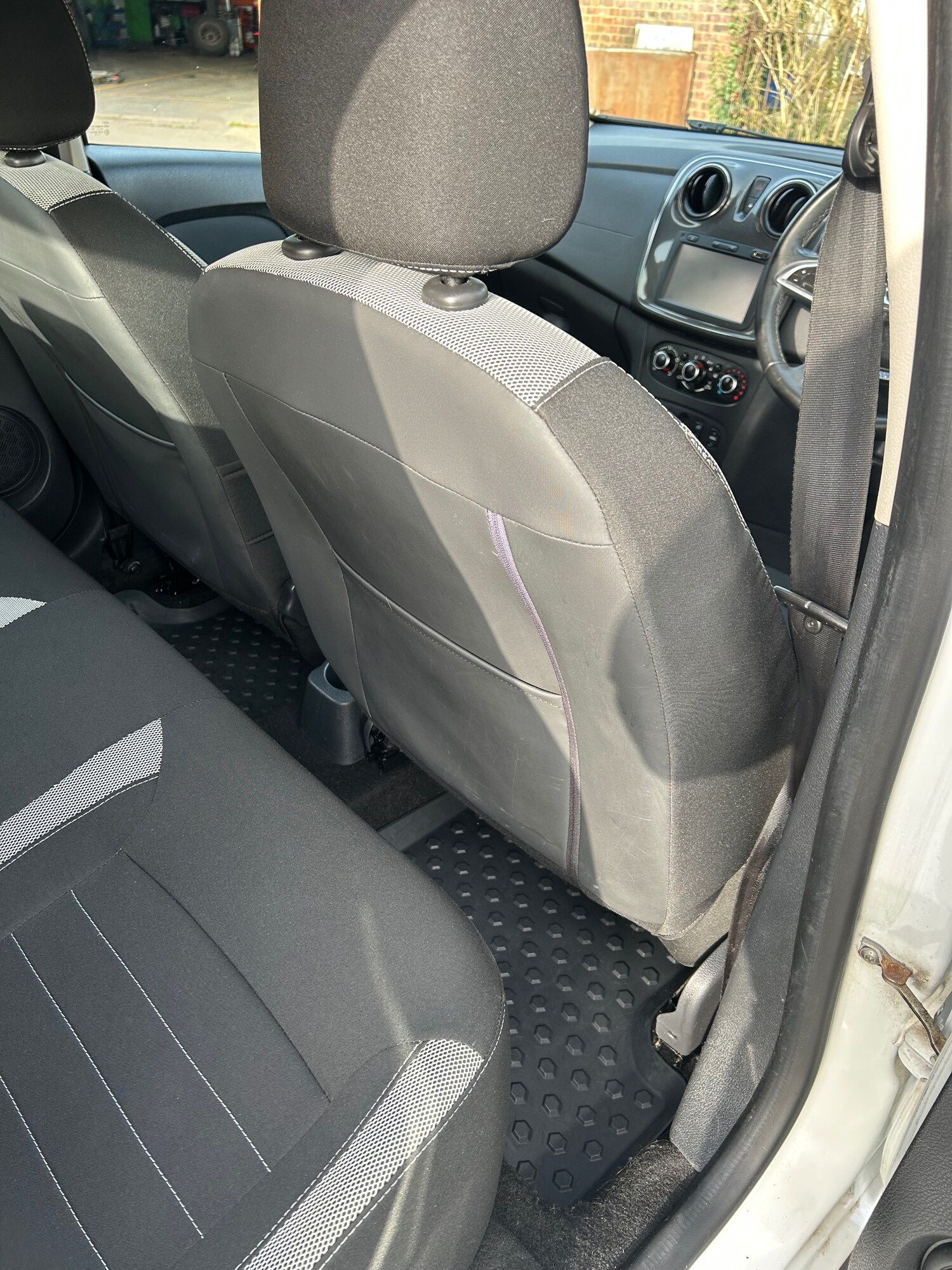 Used Dacia Sandero Stepway 2018 for sale - 77661891: Photo 16