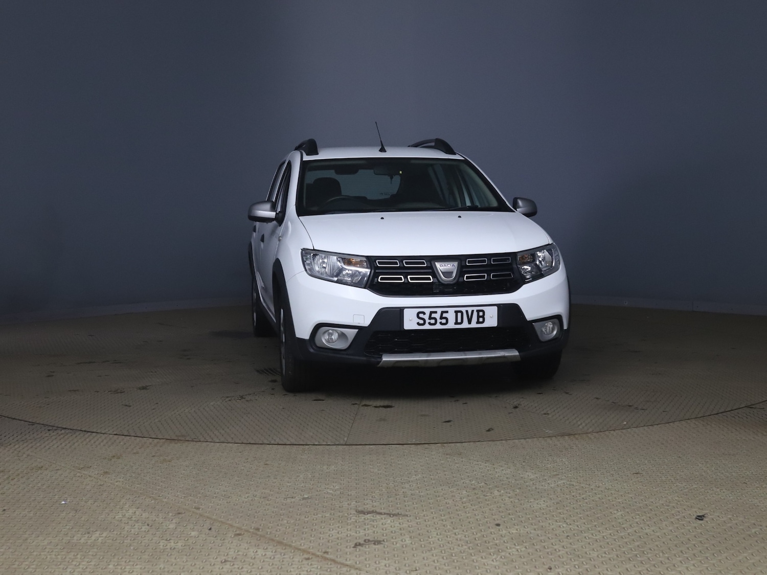 Used Dacia Sandero Stepway 2018 for sale - 77661891: Photo 2