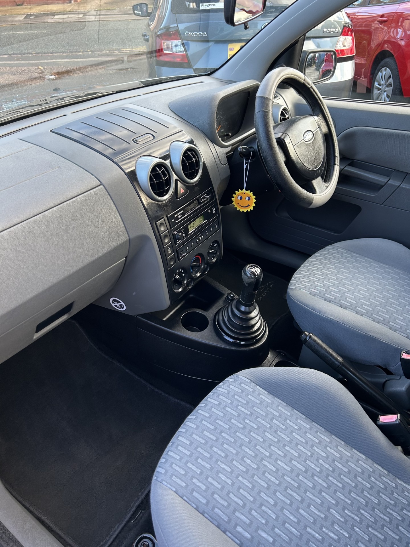 Used Ford Fusion 2004 for sale - 76450397: Photo 15