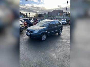 Used Ford Fusion 2004 for sale - 76450397: Photo