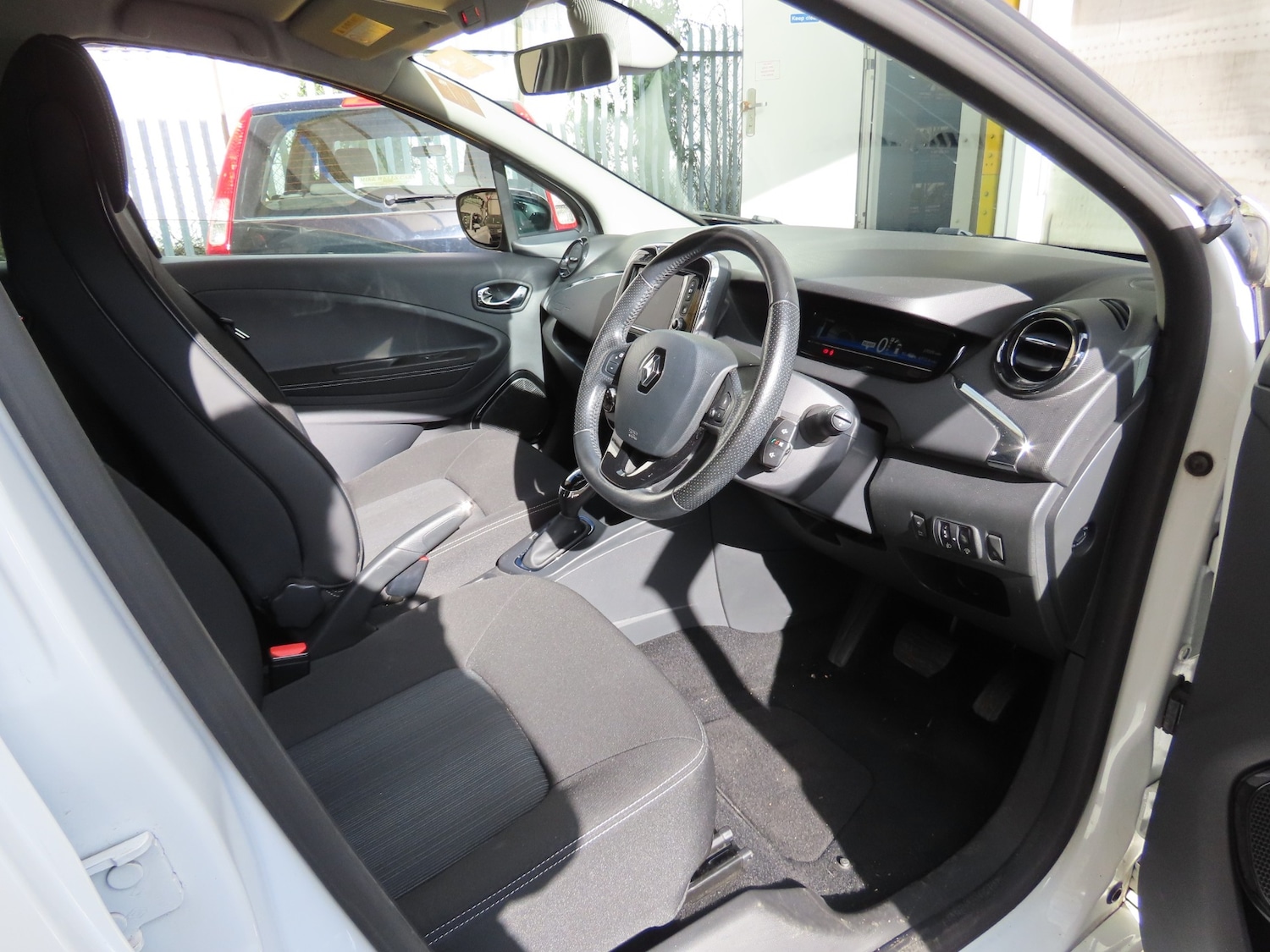 Used Renault Zoe 2019 for sale - 78197282: Photo 8