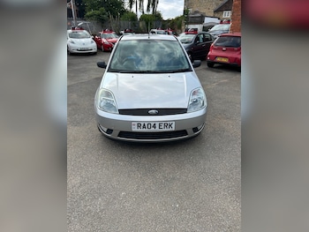 Used Ford Fiesta 2004 for sale - 75702445: Photo