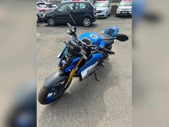 Used Suzuki GSX-S 2023 for sale - bike-78807941: Photo