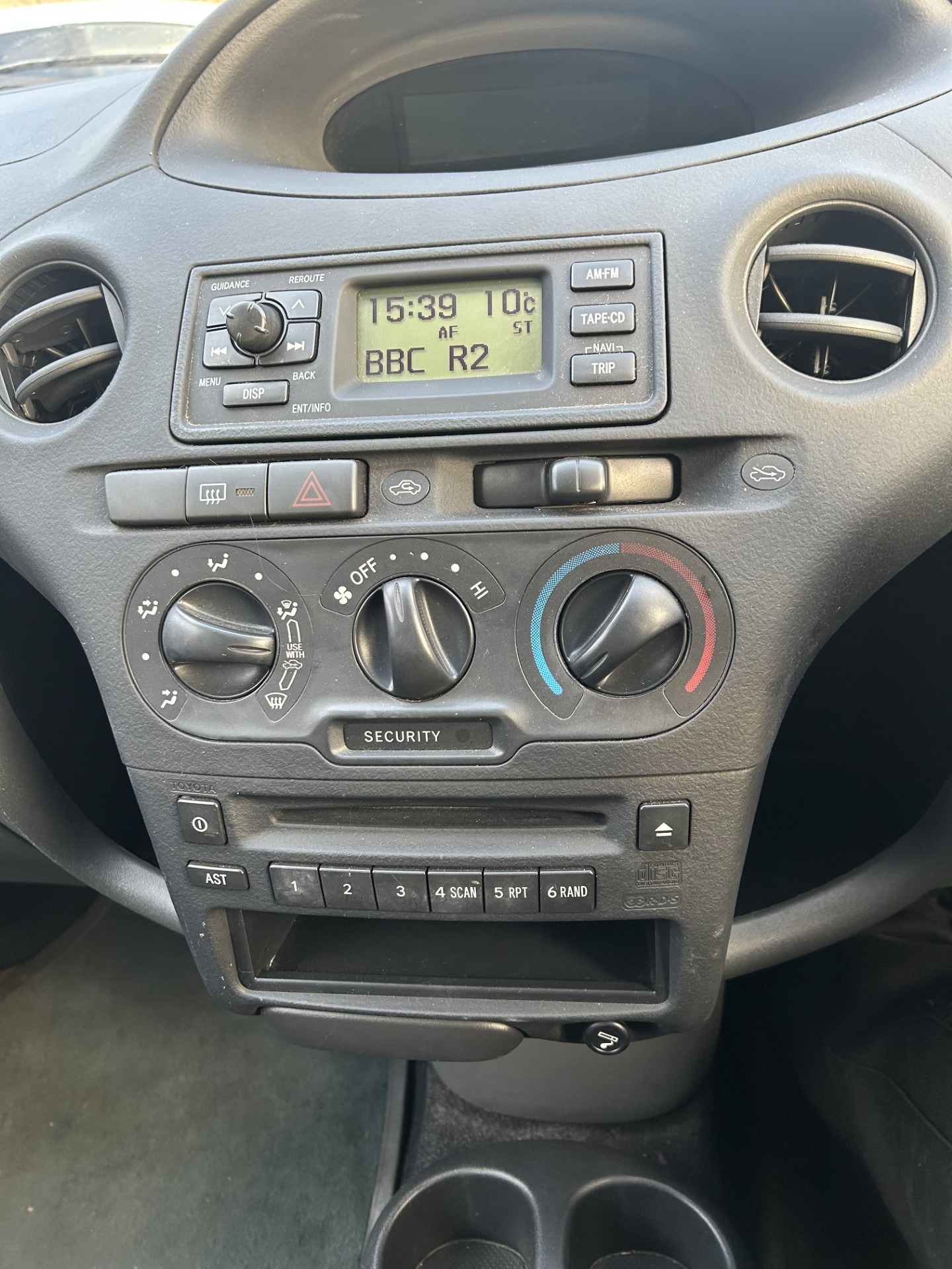 Used Toyota Yaris 2004 for sale - 76906413: Photo 10