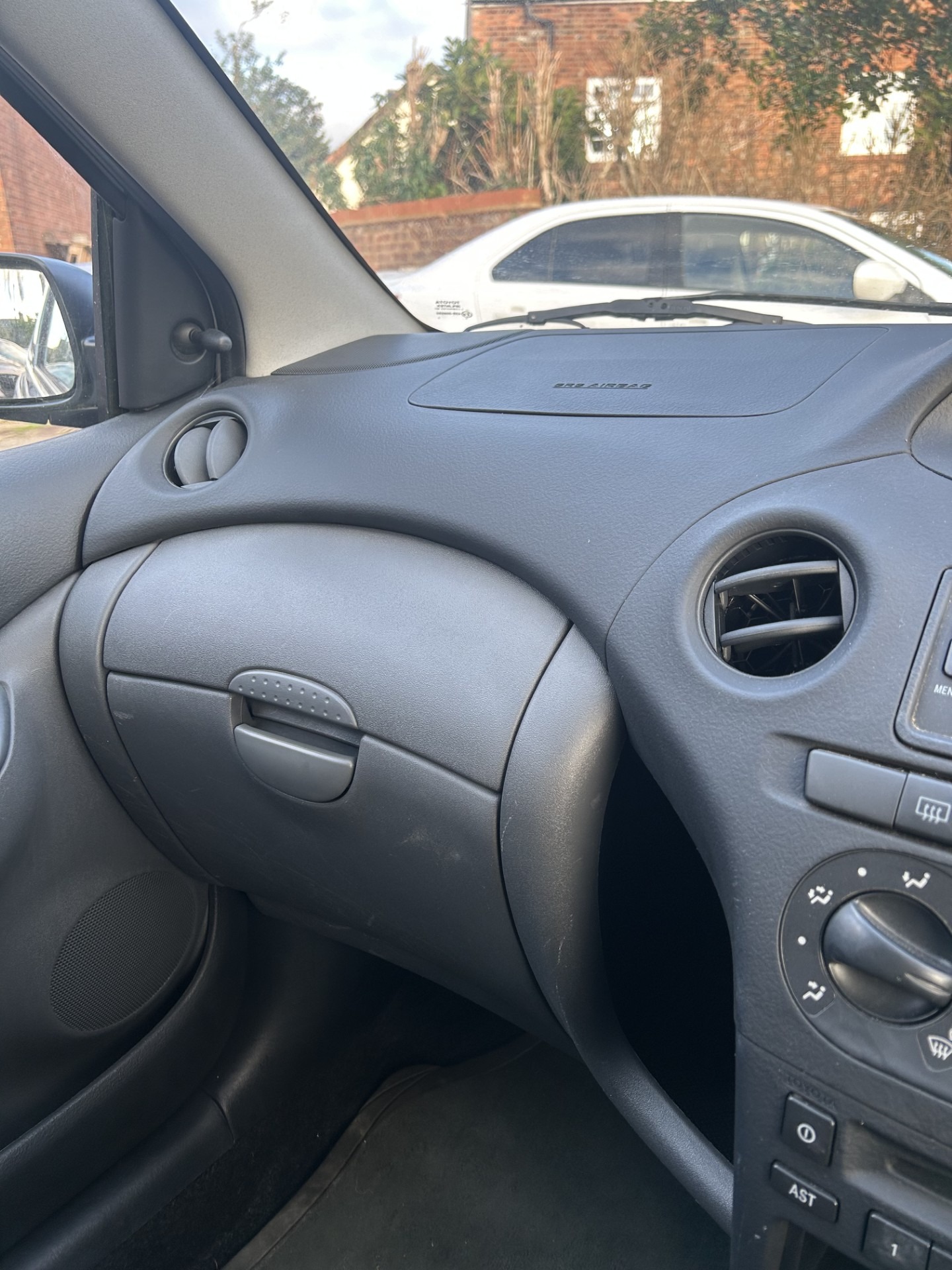 Used Toyota Yaris 2004 for sale - 76906413: Photo 12