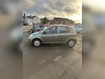 Used Toyota Yaris 2004 for sale - 76906413: Photo
