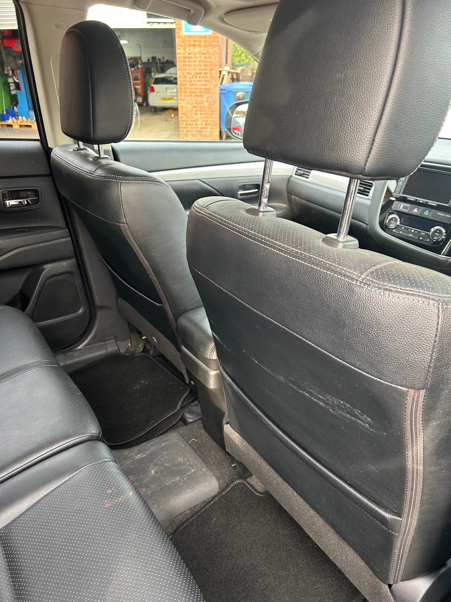 Used Mitsubishi Outlander 2015 for sale - 77578803: Photo 17