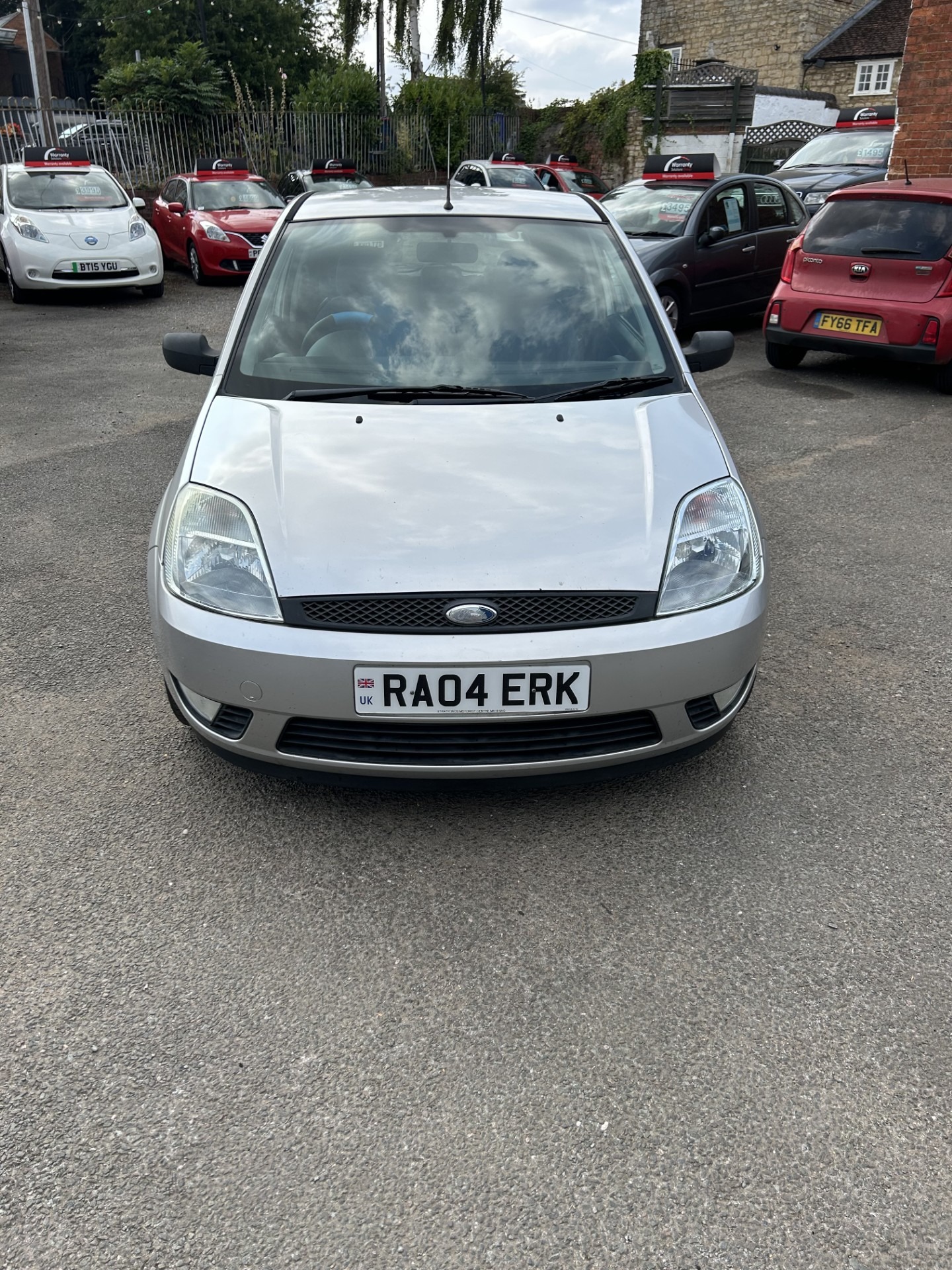 Used Ford Fiesta 2004 for sale - 76554774: Photo 2