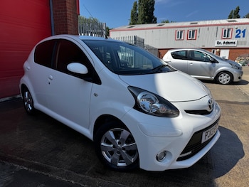 Used Toyota AYGO 2013 for sale - 75552989: Photo