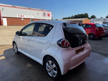 Used Toyota AYGO 2013 for sale - 75552989: Photo