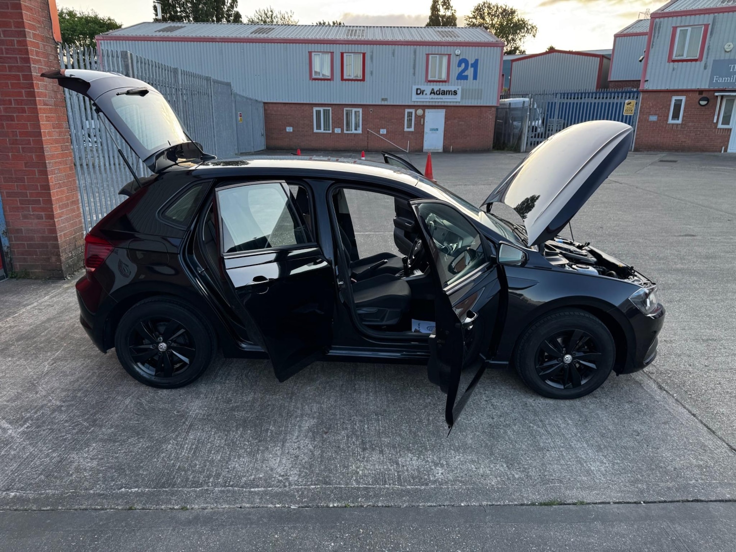 Used Volkswagen Polo 2019 for sale - 76152823: Photo 28