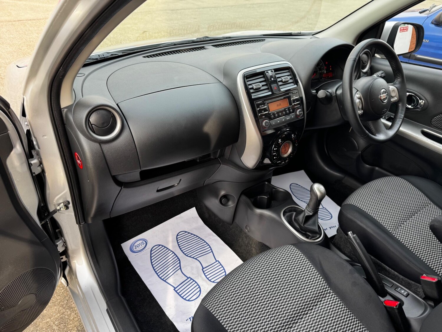Vehicle 33