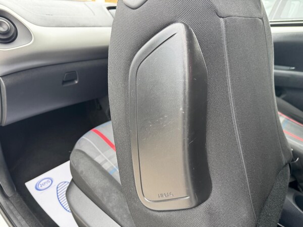 Used Peugeot 108 2016 for sale - 76152402: Photo 100