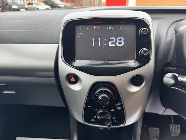 Used Peugeot 108 2016 for sale - 76152402: Photo 70