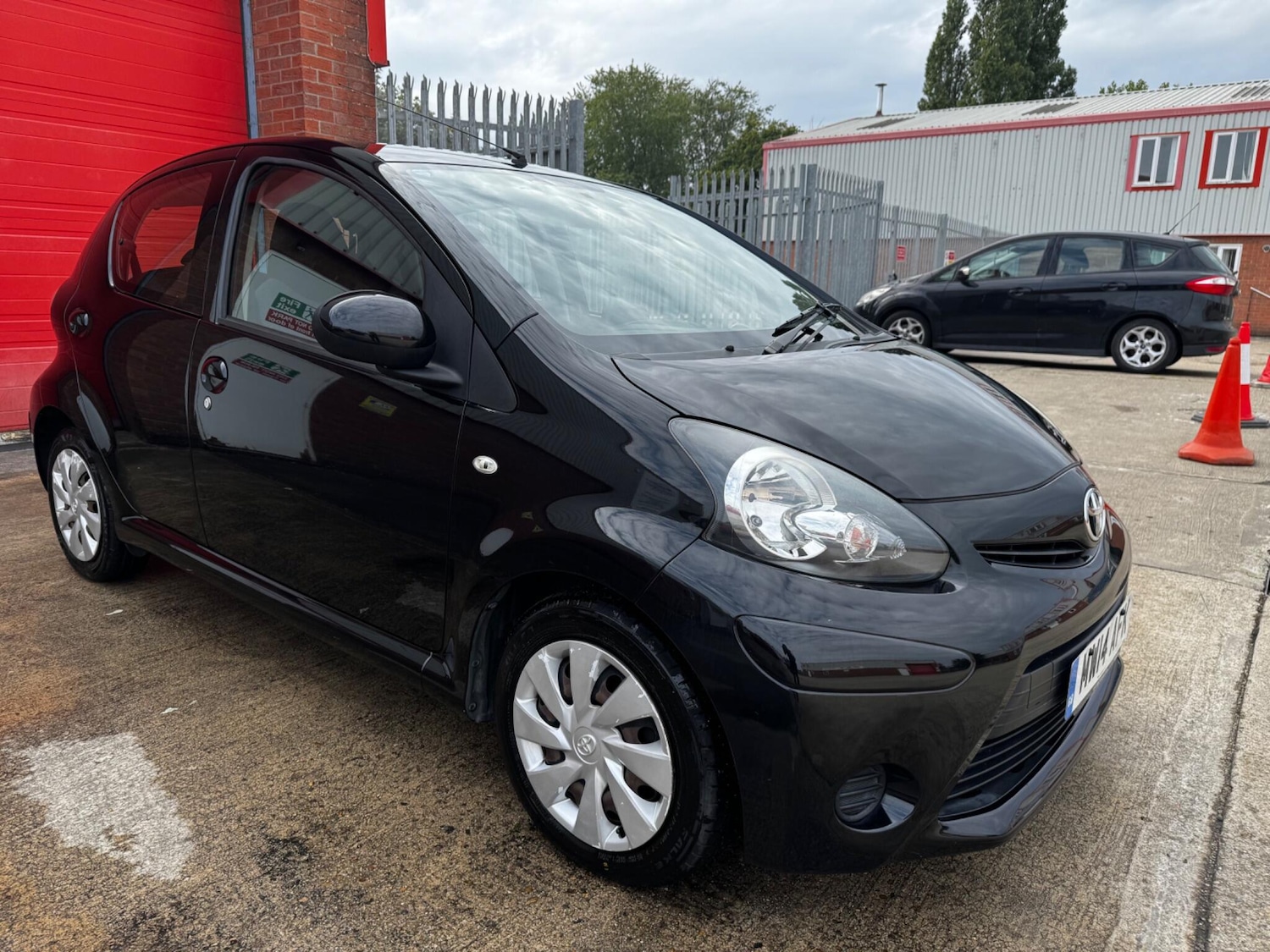 Used Toyota AYGO 2014 for sale - 76071647: Photo 4