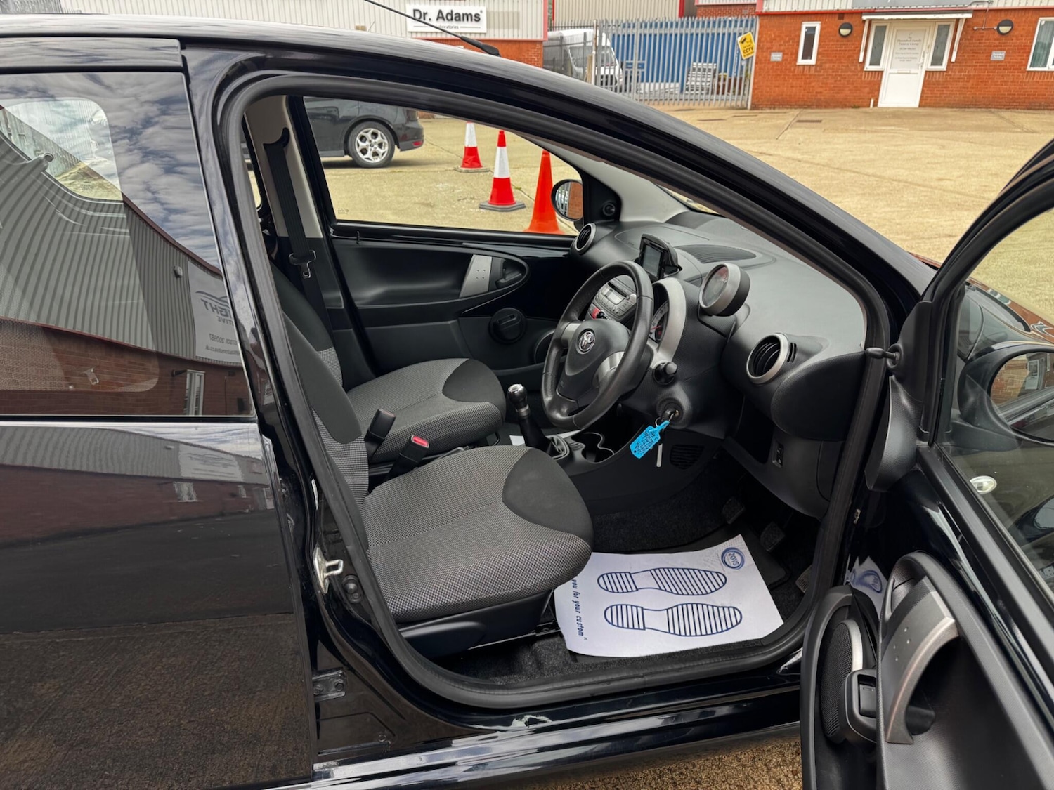 Used Toyota AYGO 2014 for sale - 76071647: Photo 40