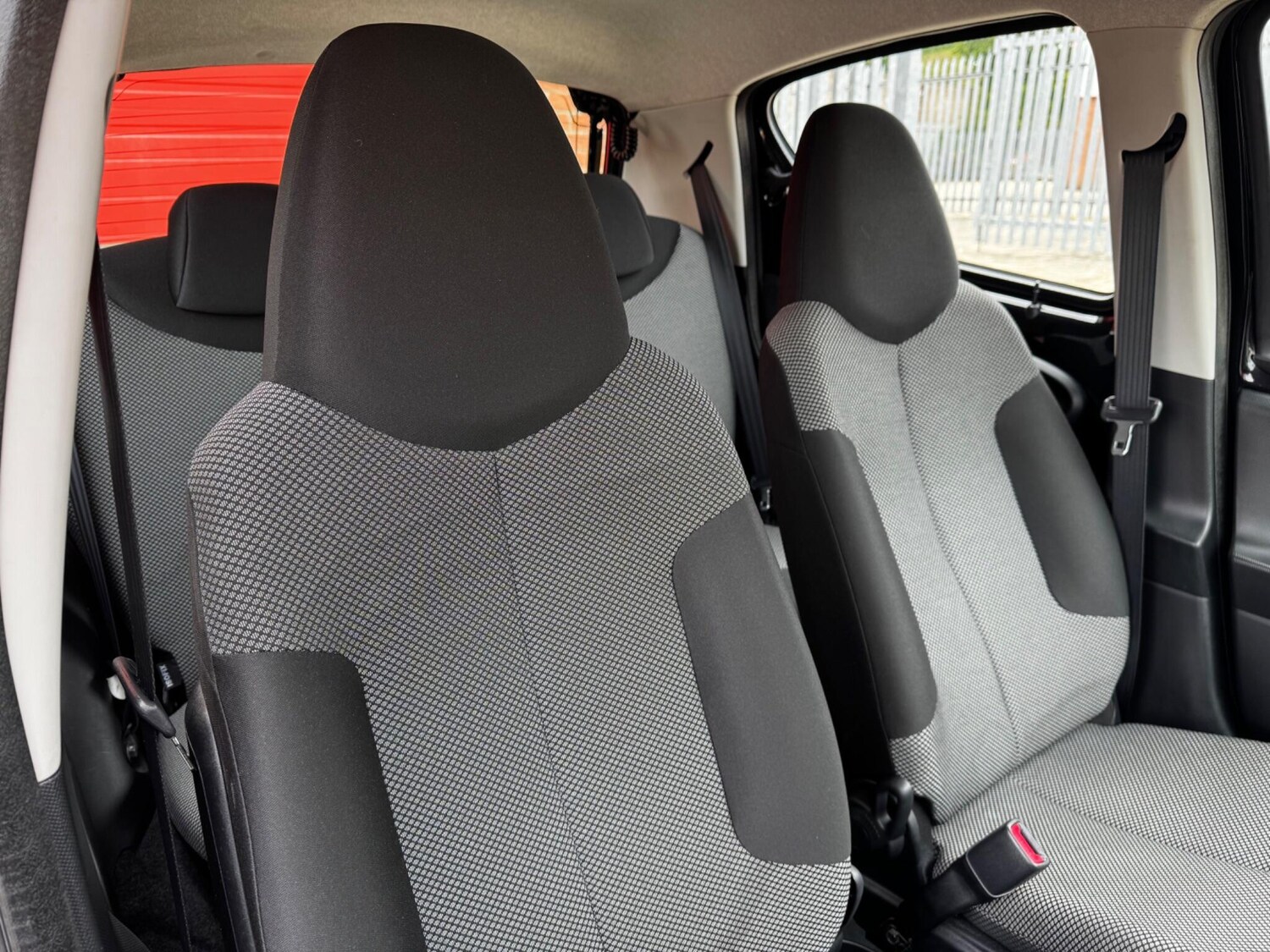 Used Toyota AYGO 2014 for sale - 76071647: Photo 44