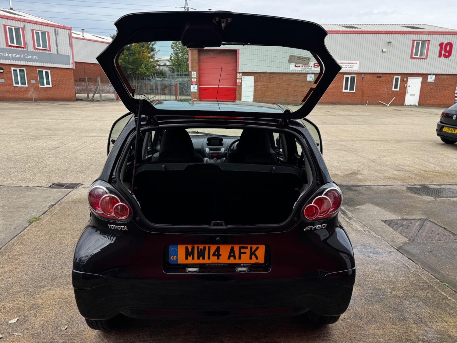 Used Toyota AYGO 2014 for sale - 76071647: Photo 74