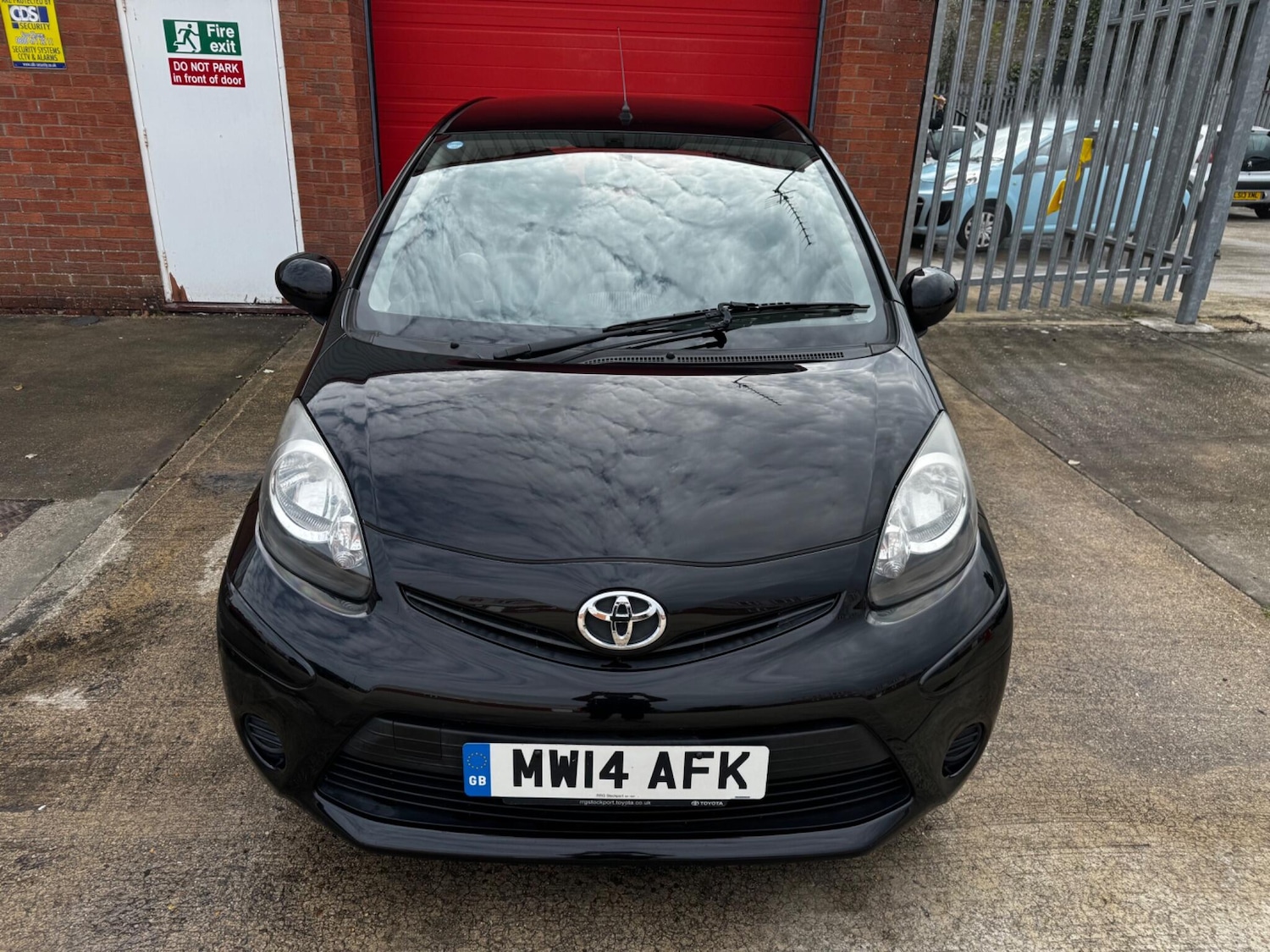 Used Toyota AYGO 2014 for sale - 76071647: Photo 8