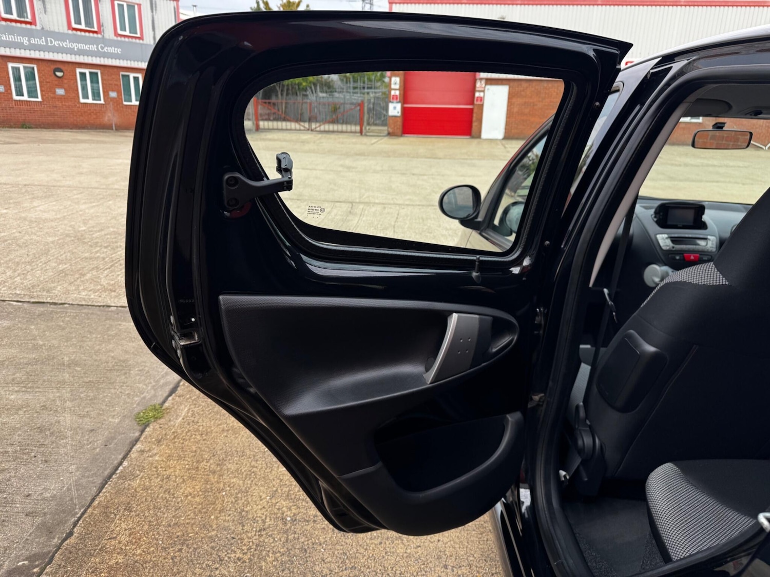 Used Toyota AYGO 2014 for sale - 76071647: Photo 80