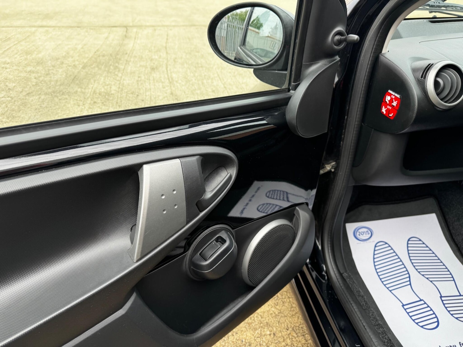 Used Toyota AYGO 2014 for sale - 76071647: Photo 85