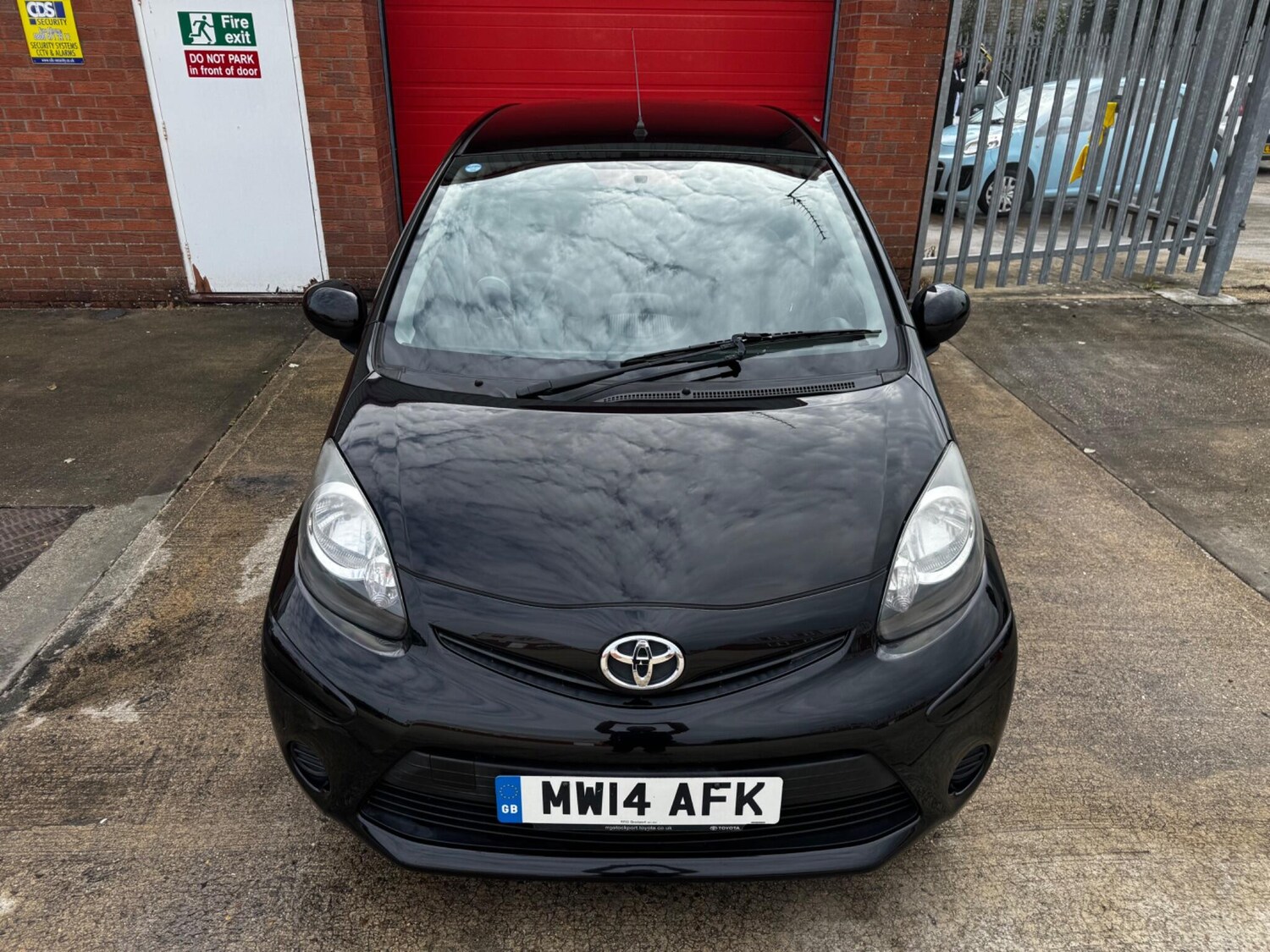 Used Toyota AYGO 2014 for sale - 76071647: Photo 9
