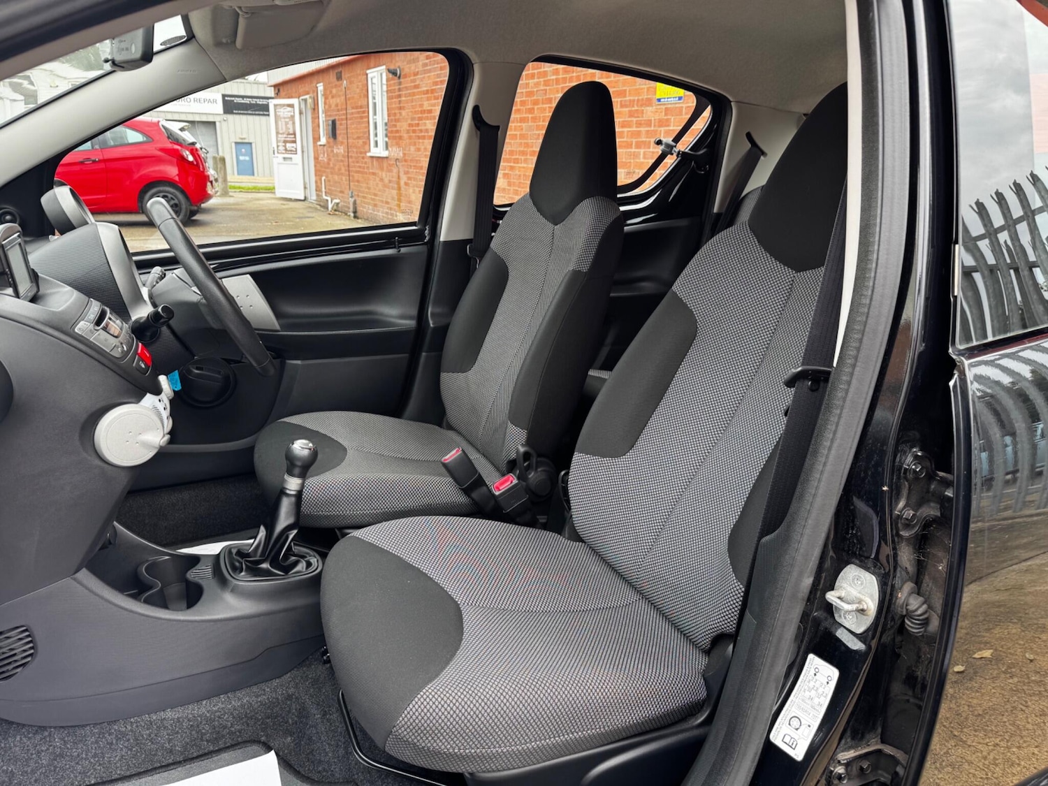 Used Toyota AYGO 2014 for sale - 76071647: Photo 90