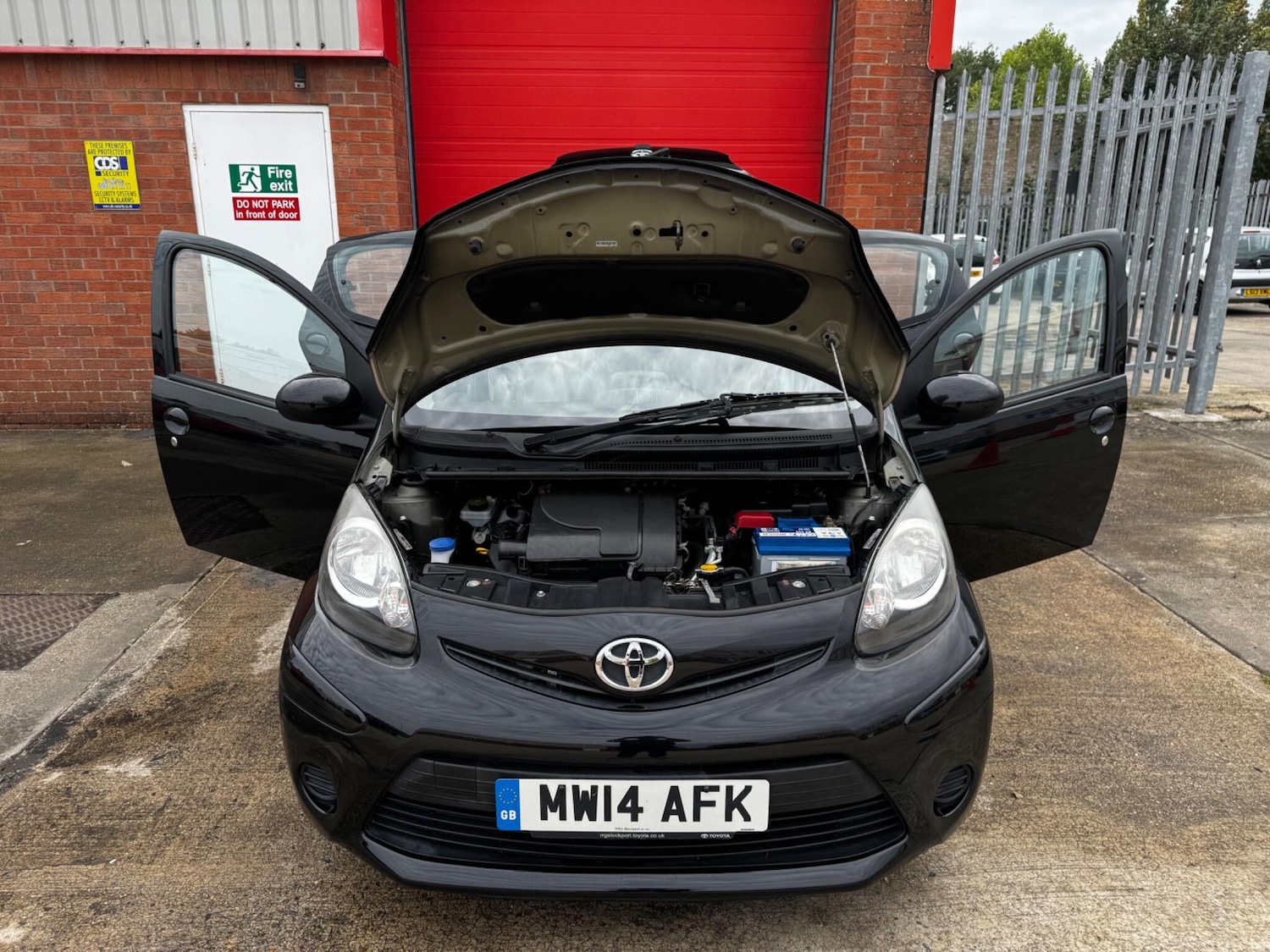 Used Toyota AYGO 2014 for sale - 76071647: Photo 93