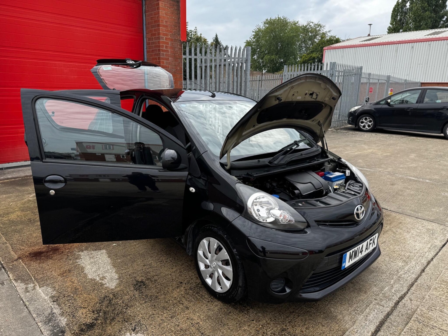 Used Toyota AYGO 2014 for sale - 76071647: Photo 94