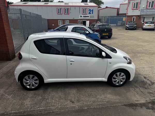 Used Toyota AYGO 2014 for sale - 75519399: Photo 27