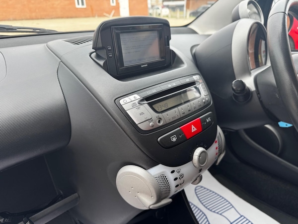 Used Toyota AYGO 2014 for sale - 75519399: Photo 37