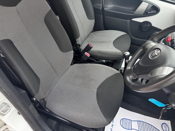 Used Toyota AYGO 2014 for sale - 75519399: Photo 42