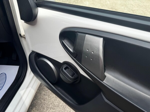 Used Toyota AYGO 2014 for sale - 75519399: Photo 54