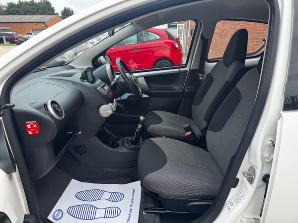 Used Toyota AYGO 2014 for sale - 75519399: Photo 77