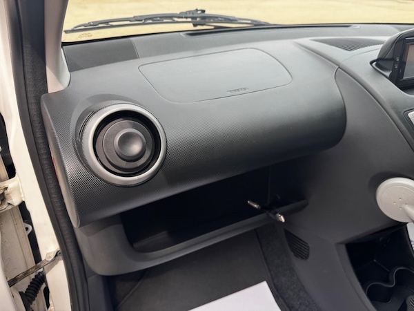 Used Toyota AYGO 2014 for sale - 75519399: Photo 99