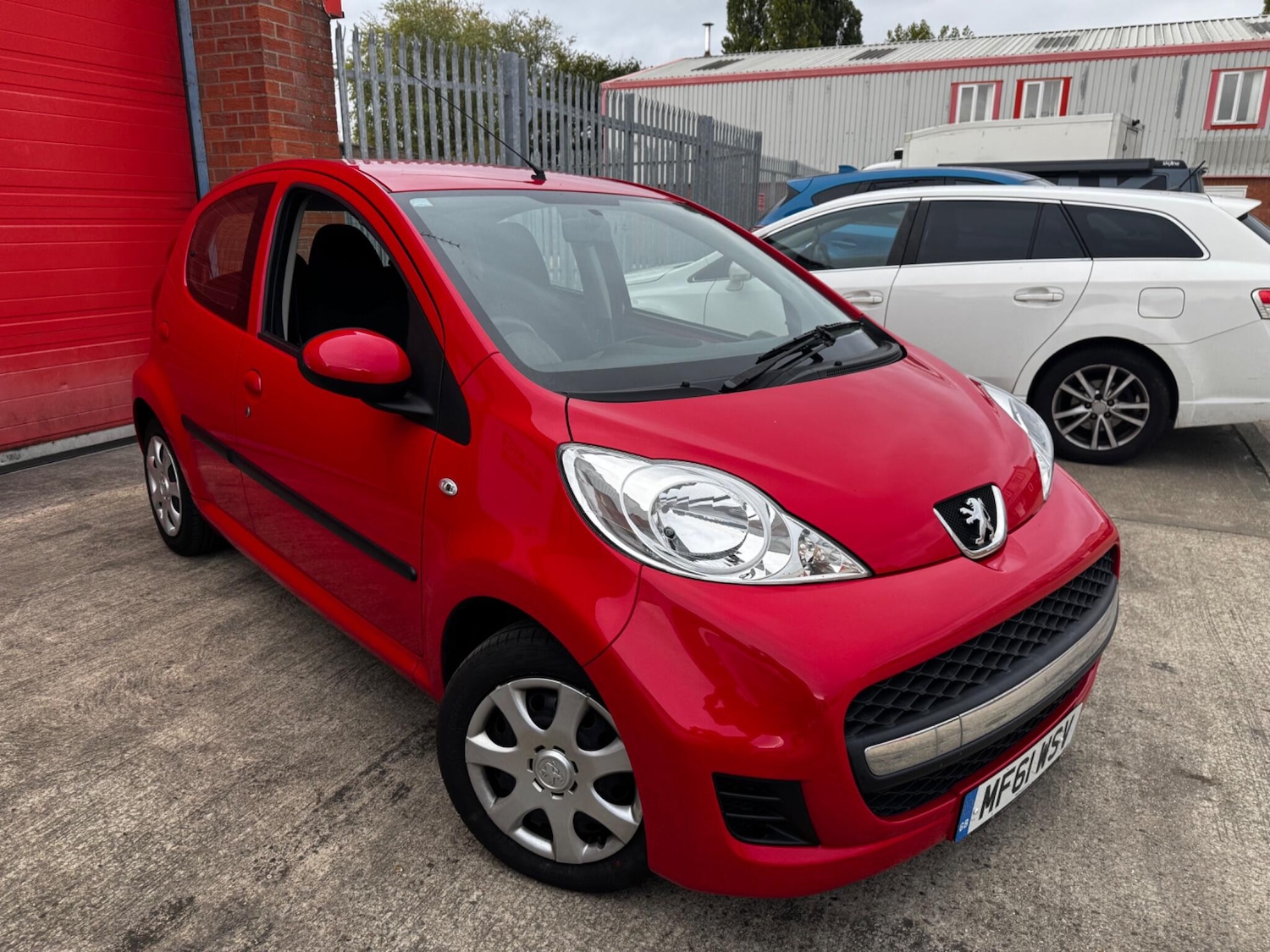 Used Peugeot 107 2011 for sale - 76259155: Photo 1