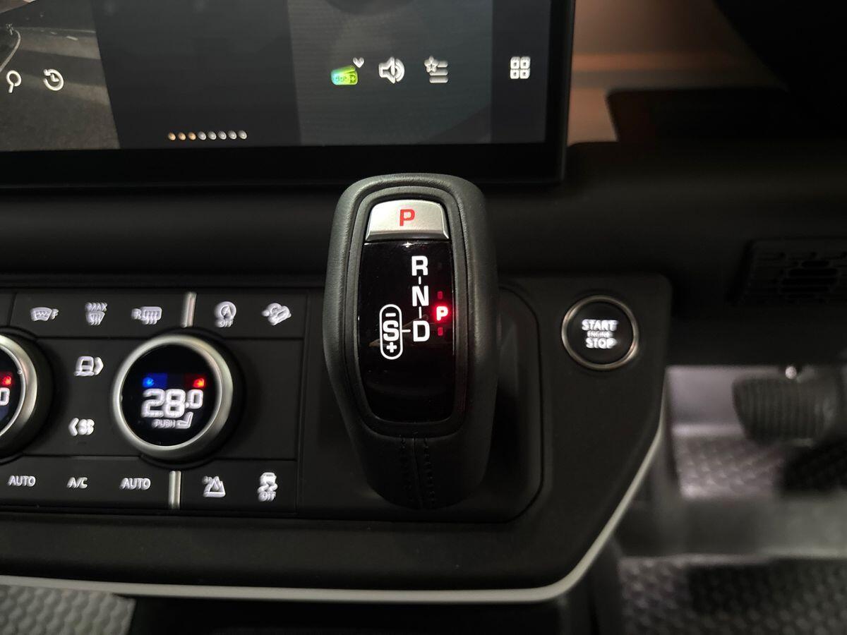 Used Land Rover Defender 90 2025 for sale - 77412331: Photo 21