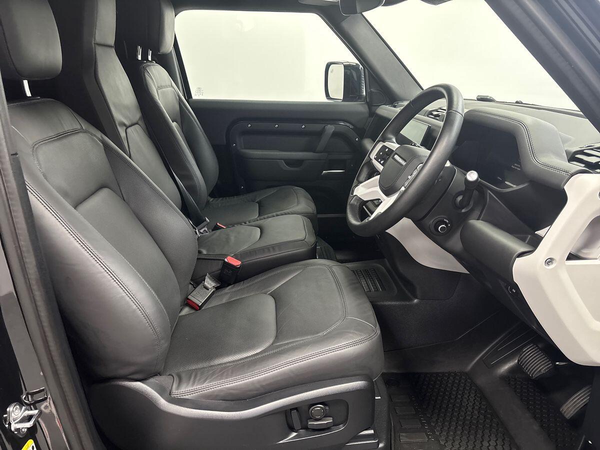 Used Land Rover Defender 90 2025 for sale - 77412331: Photo 9