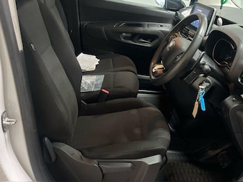 Used Toyota PROACE CITY 2024 for sale - 77550741: Photo