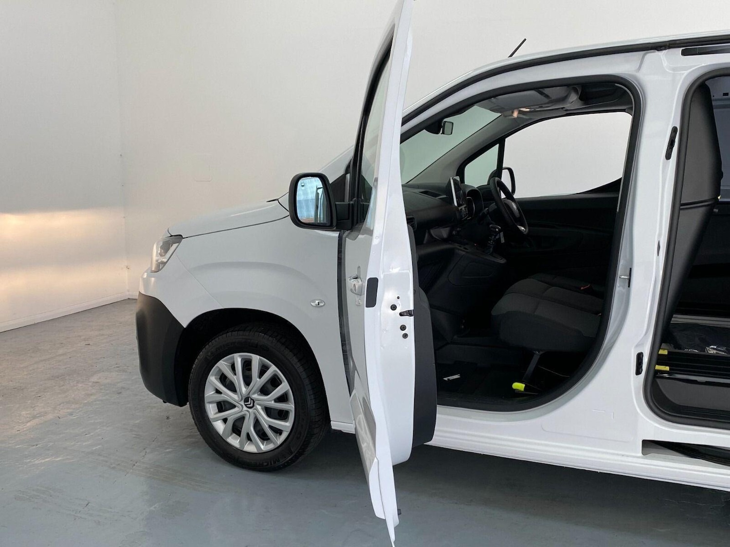 Used Citroen Berlingo 2023 for sale - 77229633: Photo 37