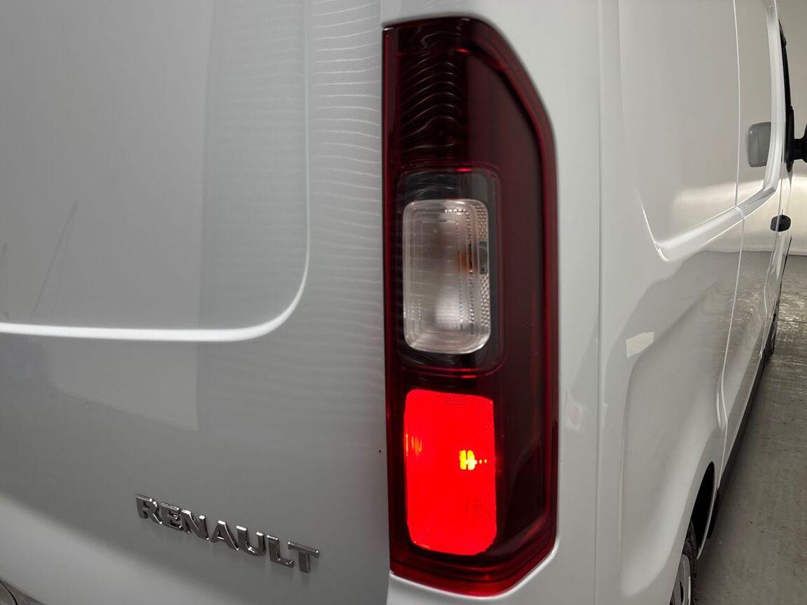 Used Renault Trafic 2023 for sale - 76839707: Photo 31