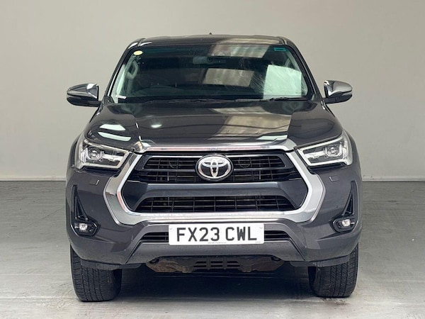 Used Toyota Hilux 2023 for sale - 76151392: Photo 2