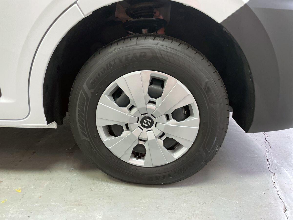 Used Renault Master for sale - 76619706: Photo 25