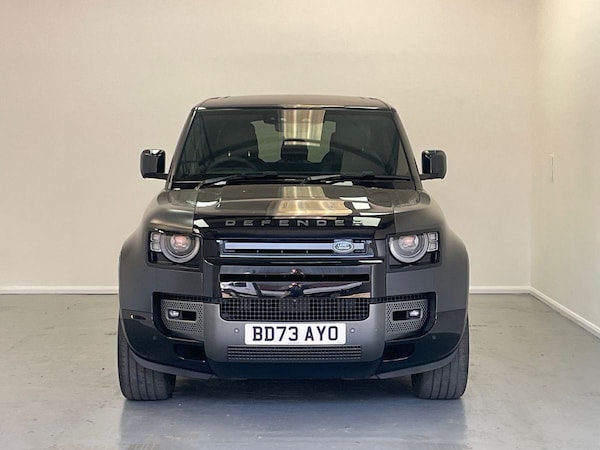 Used Land Rover Defender 110 2023 for sale - 74136134: Photo 2