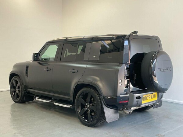 Used Land Rover Defender 110 2023 for sale - 74136134: Photo 6