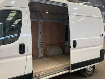 Used Peugeot Boxer 2023 for sale - 79337141: Photo