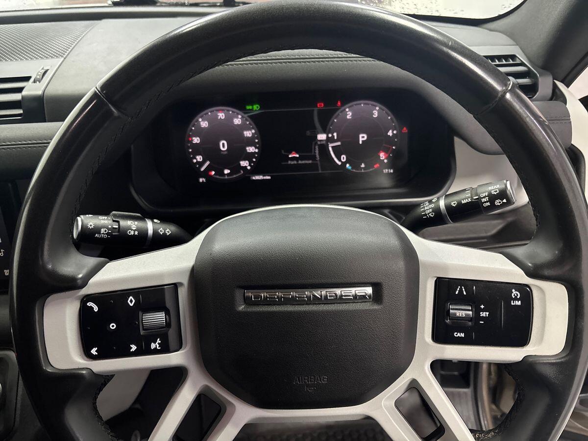 Used Land Rover Defender 110 2023 for sale - 76996541: Photo 13