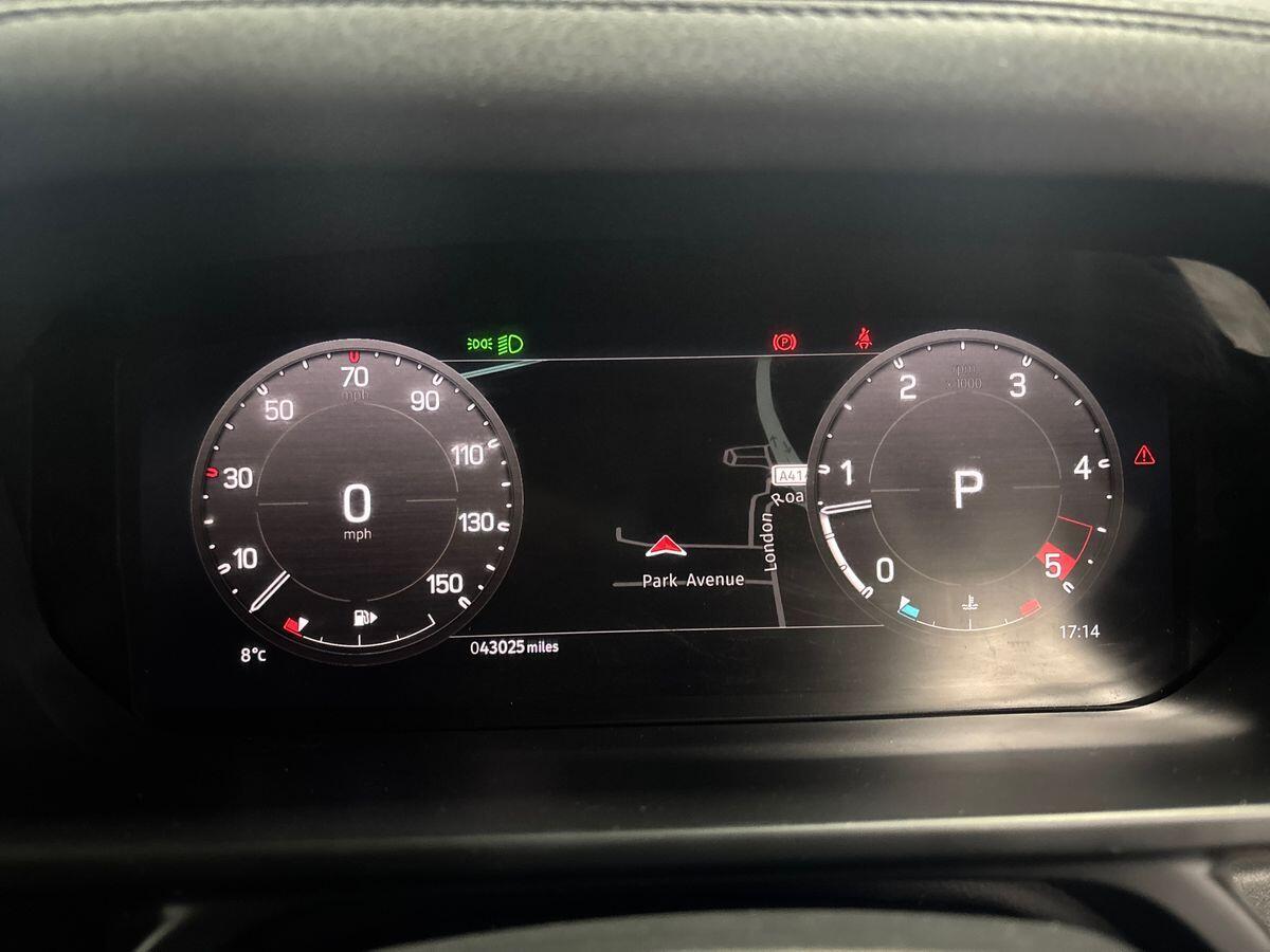 Used Land Rover Defender 110 2023 for sale - 76996541: Photo 14