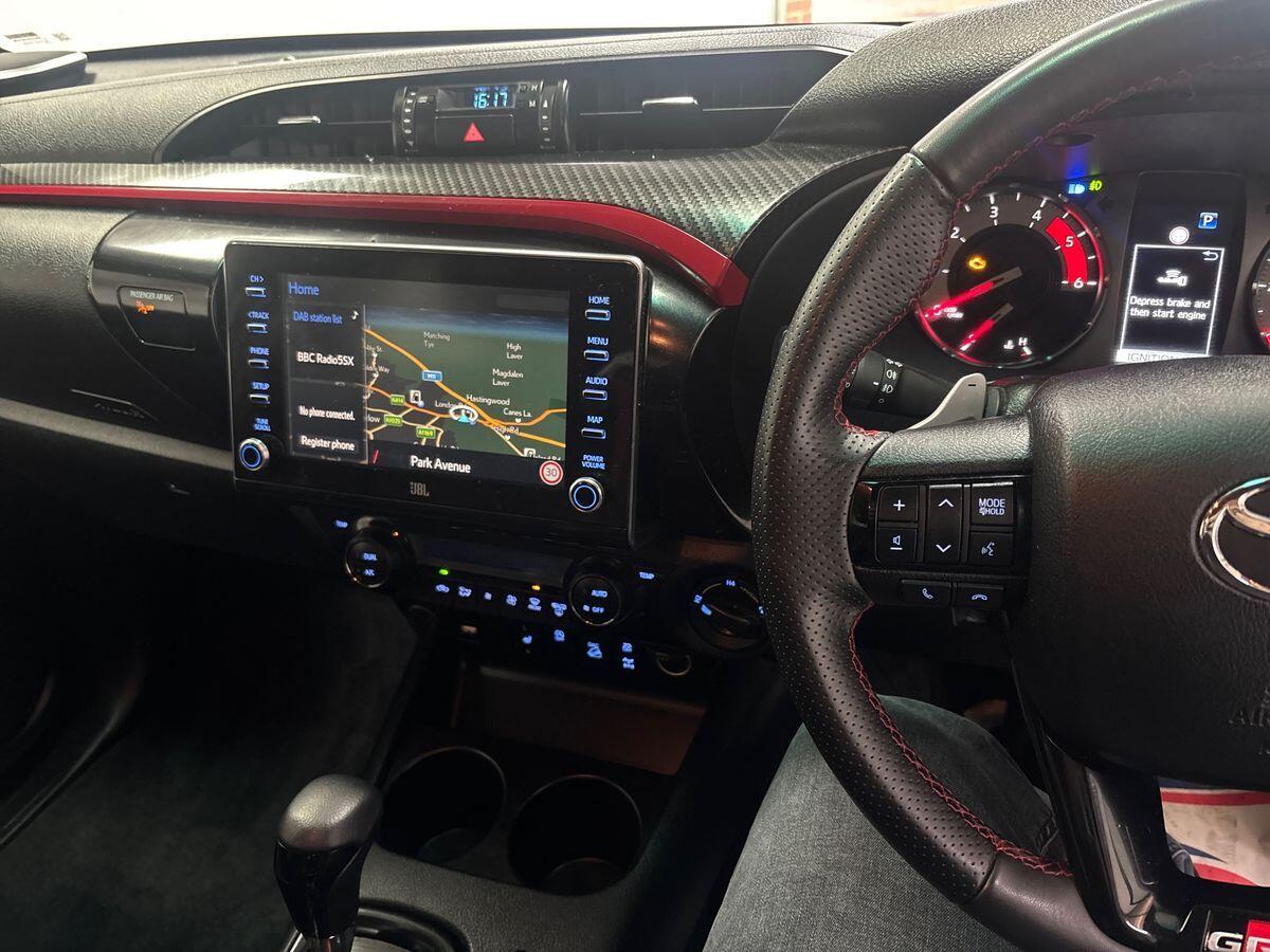 Used Toyota Hilux 2023 for sale - 77574787: Photo 12