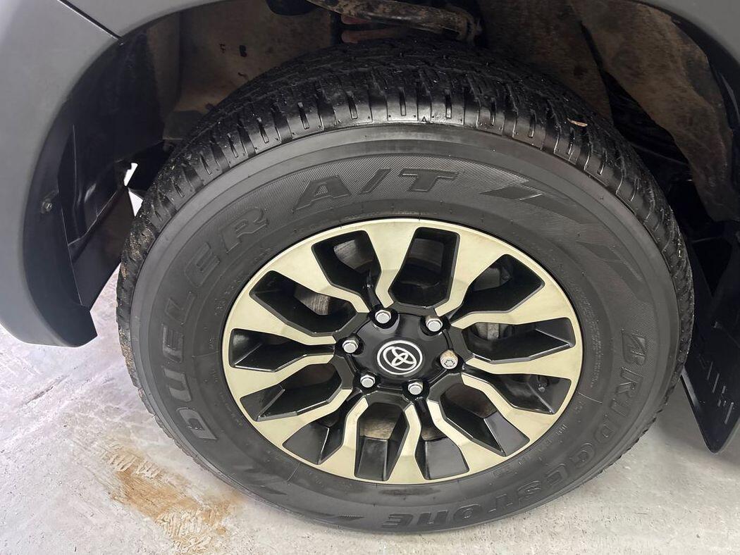 Used Toyota Hilux 2023 for sale - 77574787: Photo 23